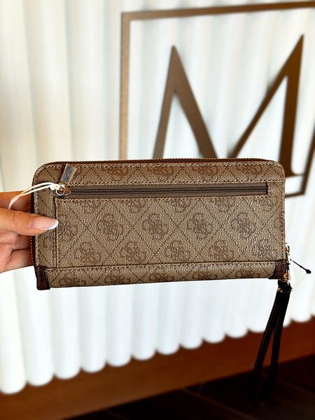 Великий гаманець жіночий Guess Lindsey коричневий лого SG9749146 ll фото