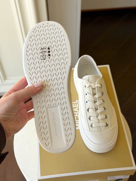 Кросівки жіночі Michael Kors Jude білі 43S5JUFS2D WH 7(37 фото
