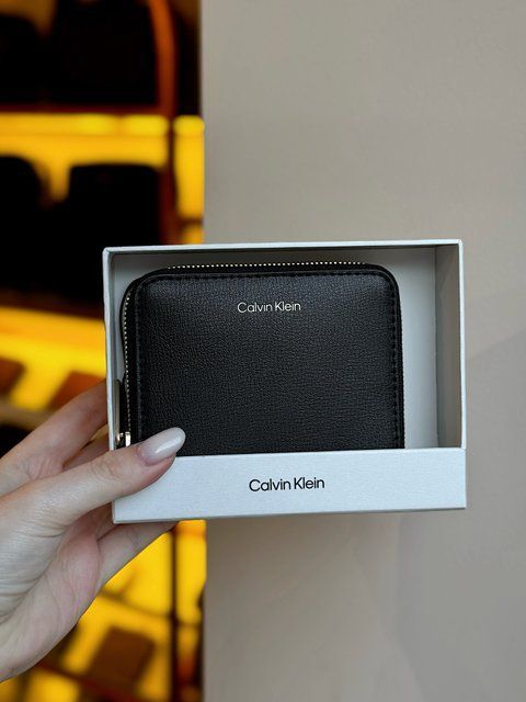 Гаманець жіночий Calvin Klein чорний арт.4F1120G 002 4F1120G 002 4300152247 фото