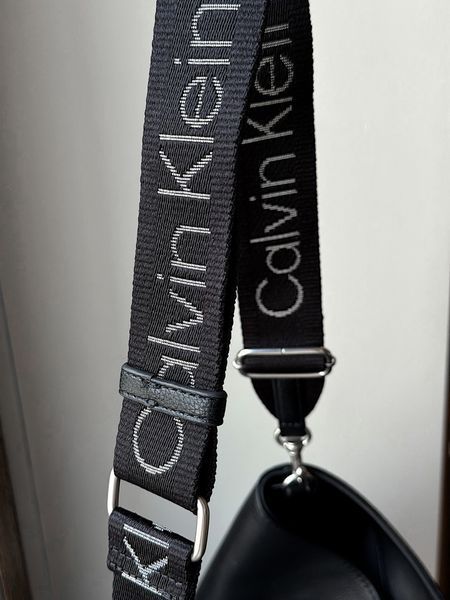 Сумка жіноча Calvin Klein чорна SP40617893 SP40617893 4K3132G 001bl фото