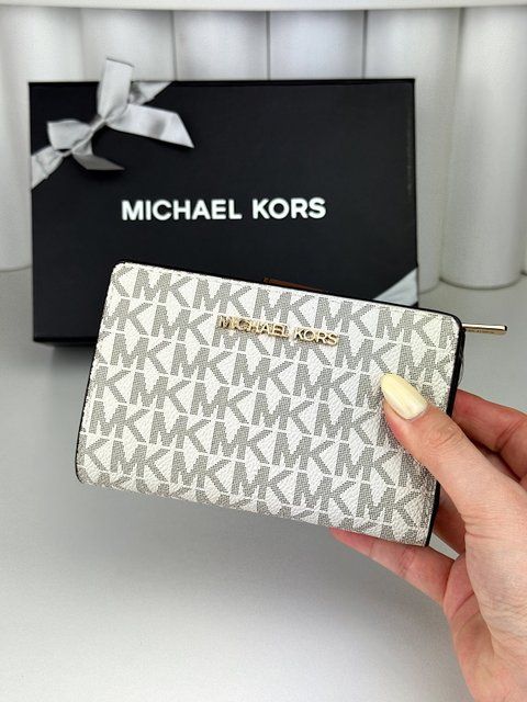 Гаманець жіночий Michael Kors білий лого 	 35F8GTVF2B van фото
