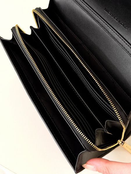 Сумка жіноча Michael Kors Jet Set S чорна шкіряна 35F2GTTC8L bl фото