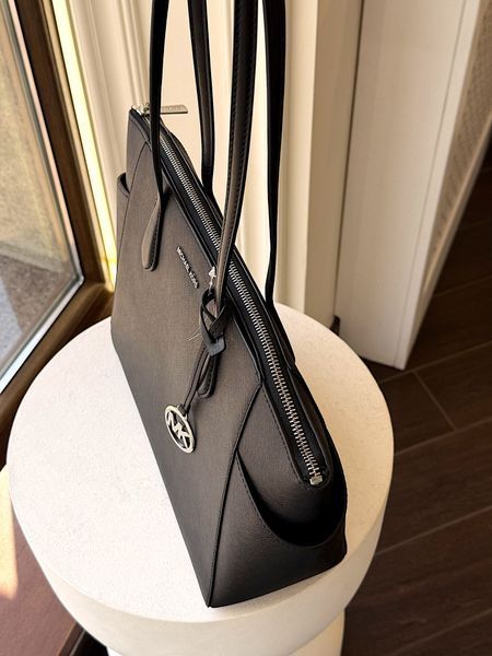 Сумка жіноча Michael Kors Marilyn M чорна шкіряна 35F5S6AT2L bl фото