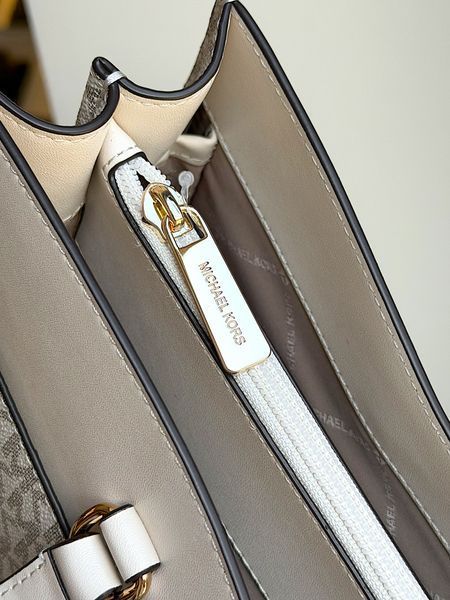 Сумка жіноча Michael Kors Jet Set Travel L біла лого  35F4GTVT9B ltc фото