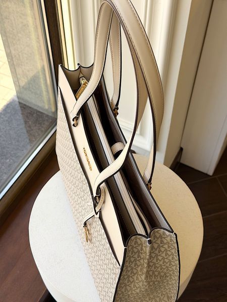 Сумка жіноча Michael Kors Jet Set Travel L біла лого  35F4GTVT9B ltc фото