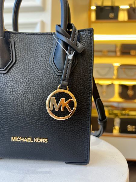 Сумка жіноча Michael Kors Mercer Extra-Small чорна шкіряна 	 35S1GM9T0L bl фото